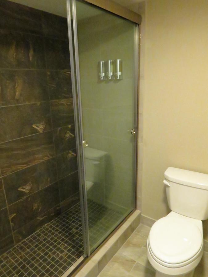 Edgewater Hotel And Suites Put-in-Bay Extérieur photo